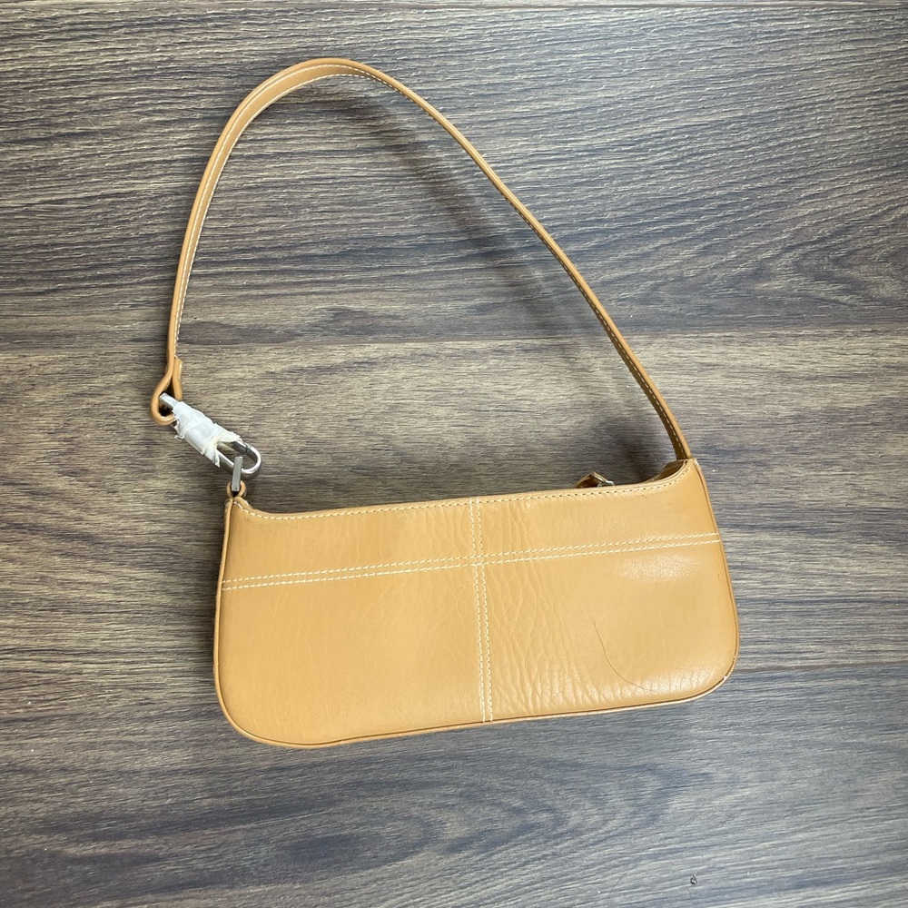 Light brown retro shoulder bag with white stitching detail